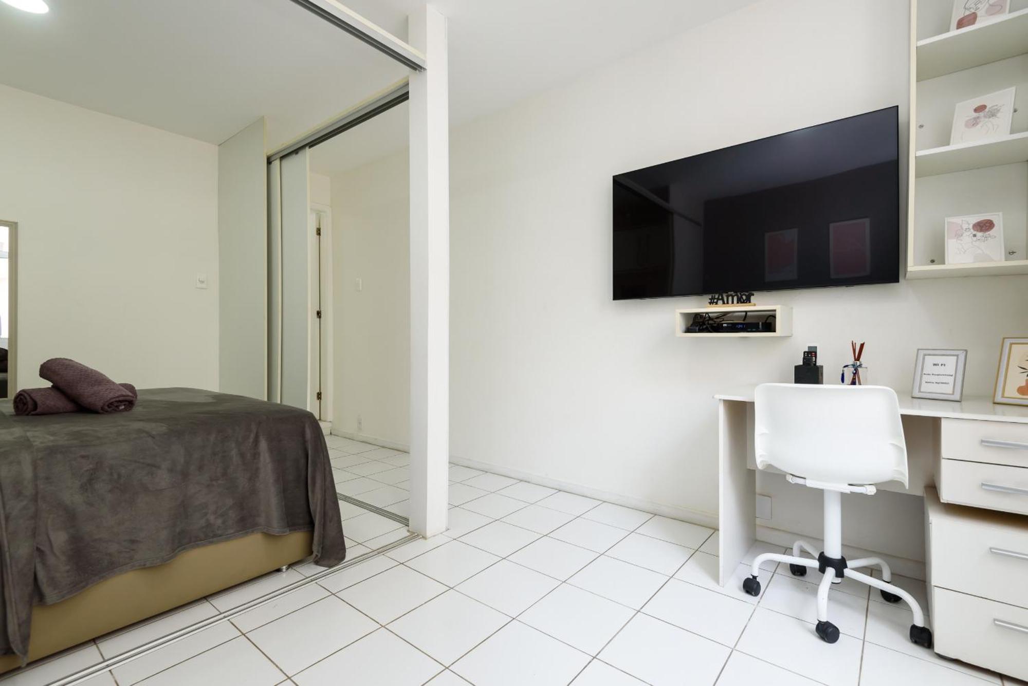 Apartamento Com Vista Parcial O Mar De Copacabana *